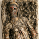 femme au visage rouge